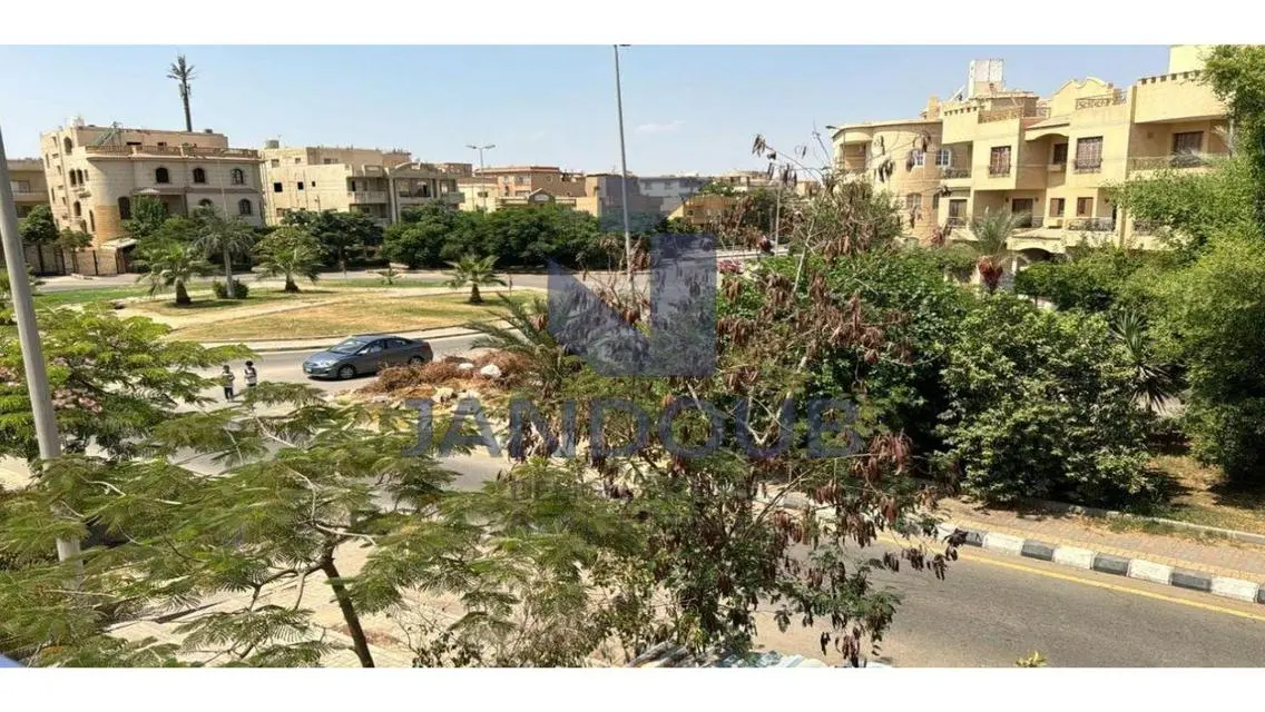 شقة فاخرة للبيع في الياسمين 2 - التجمع الأول