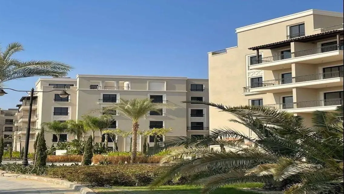 شقة متشطبة جاهزه للسكن بسعر مغري خلف رويال سيتي
