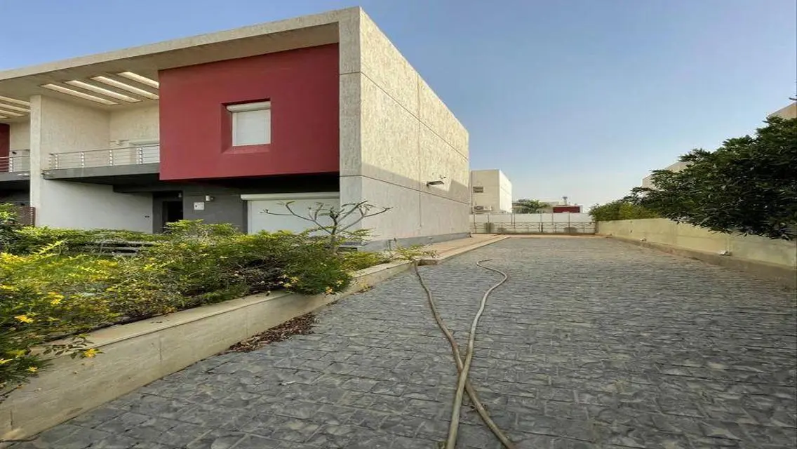 فيلا تحفه للبيع كاش بمدينتى نموذج ii تشطيب فندقى