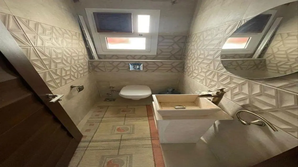 فيلا تحفه للبيع كاش بمدينتى نموذج ii تشطيب فندقى