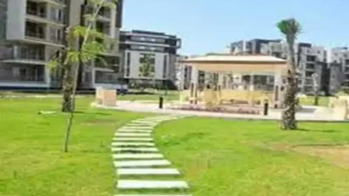 للبيع شقه جنه زايد 4 دور ارضى 115 متر الشيخ زايد 