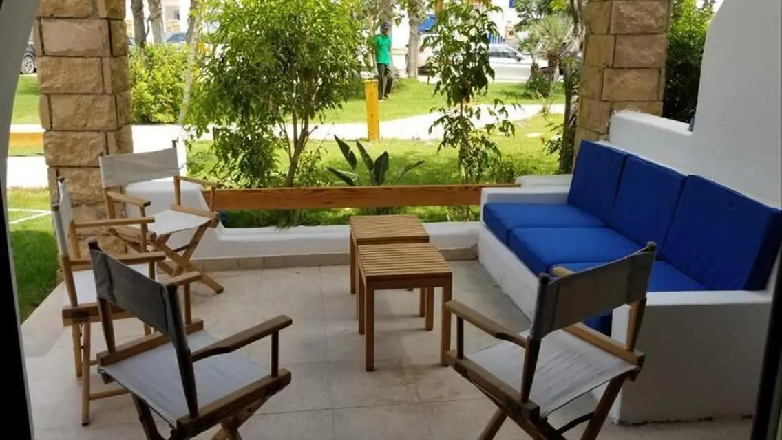 للبيع شاليه ارضي مفروش في (بيانكي الساحل الشمالي )