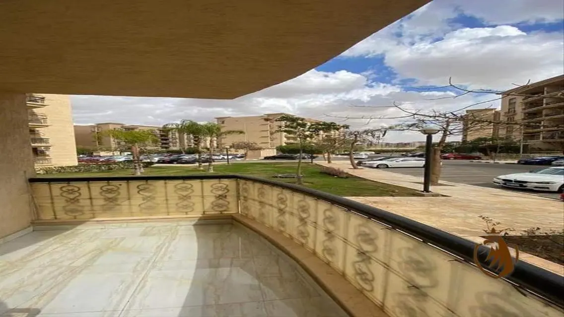 للـبيـــع 197م بحديقة 100 م تشطيب خاص بالكامل