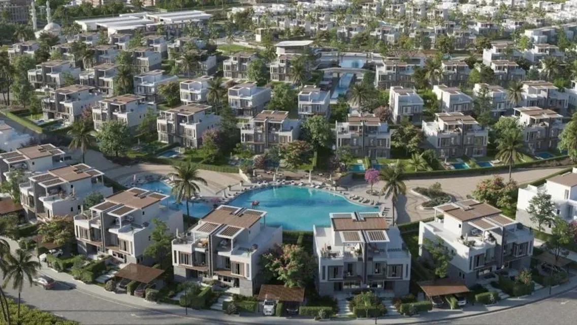 Town house in Sheikh Zayed front of Beverly hills