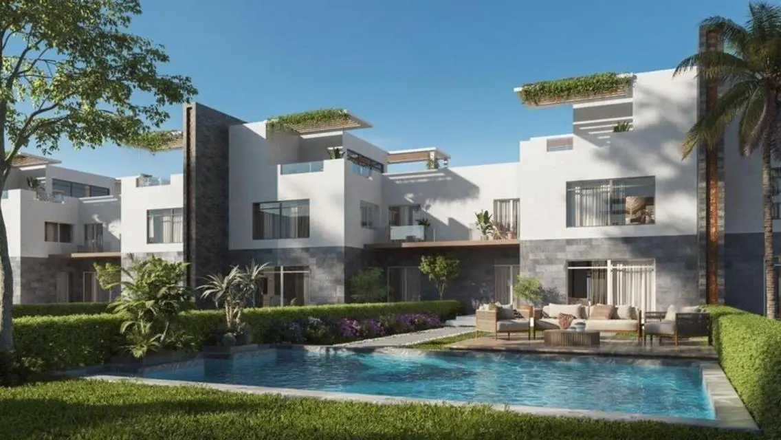 Town house in Sheikh Zayed front of Beverly hills