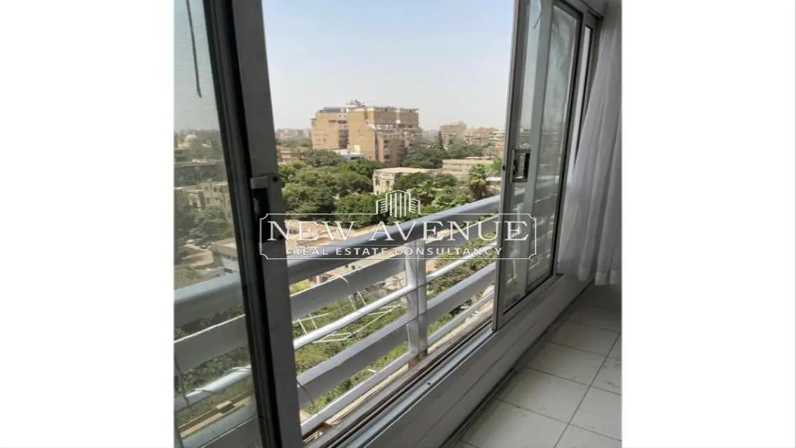 شقة فاخرة للبيع مع حديقة خاصة