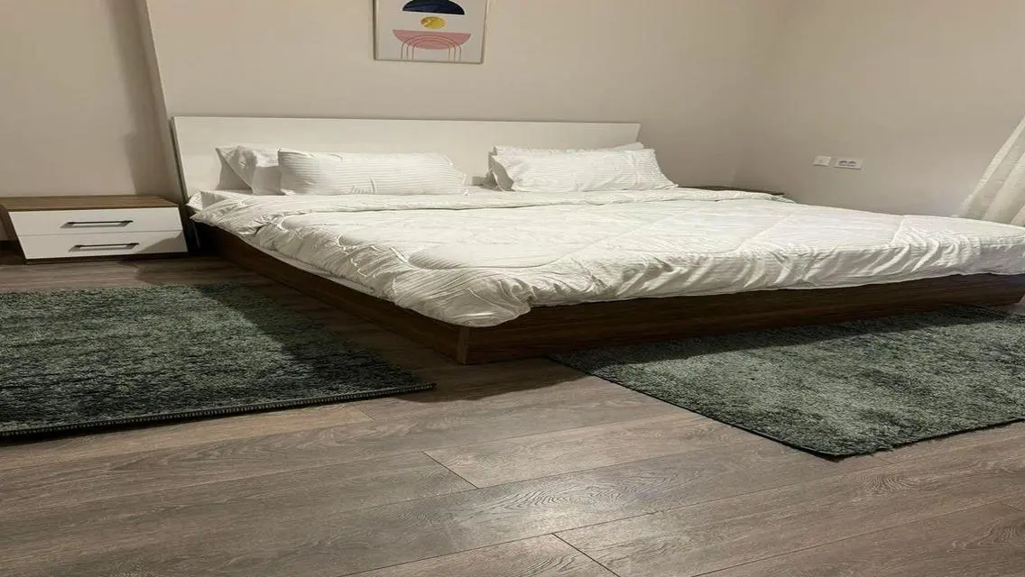 135m, 1st use, 8th F, double view inside project