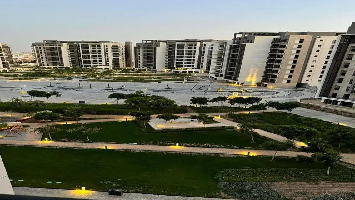 135m, 1st use, 8th F, double view inside project