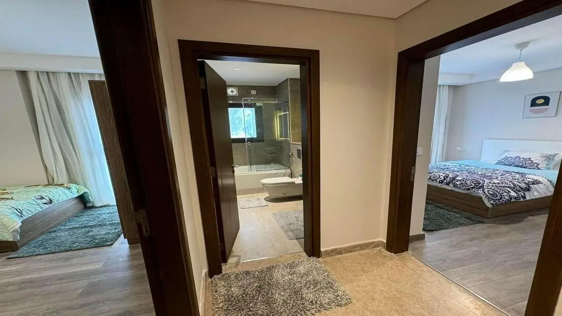 135m, 1st use, 8th F, double view inside project