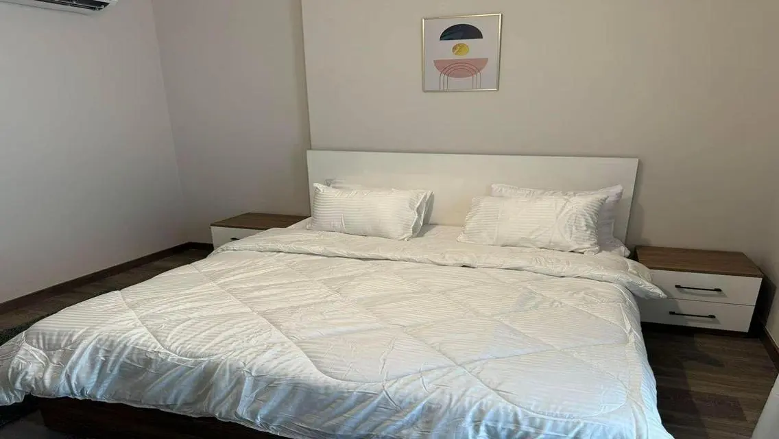 135m, 1st use, 8th F, double view inside project