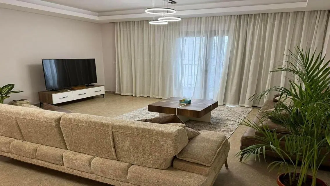 135m, 1st use, 8th F, double view inside project