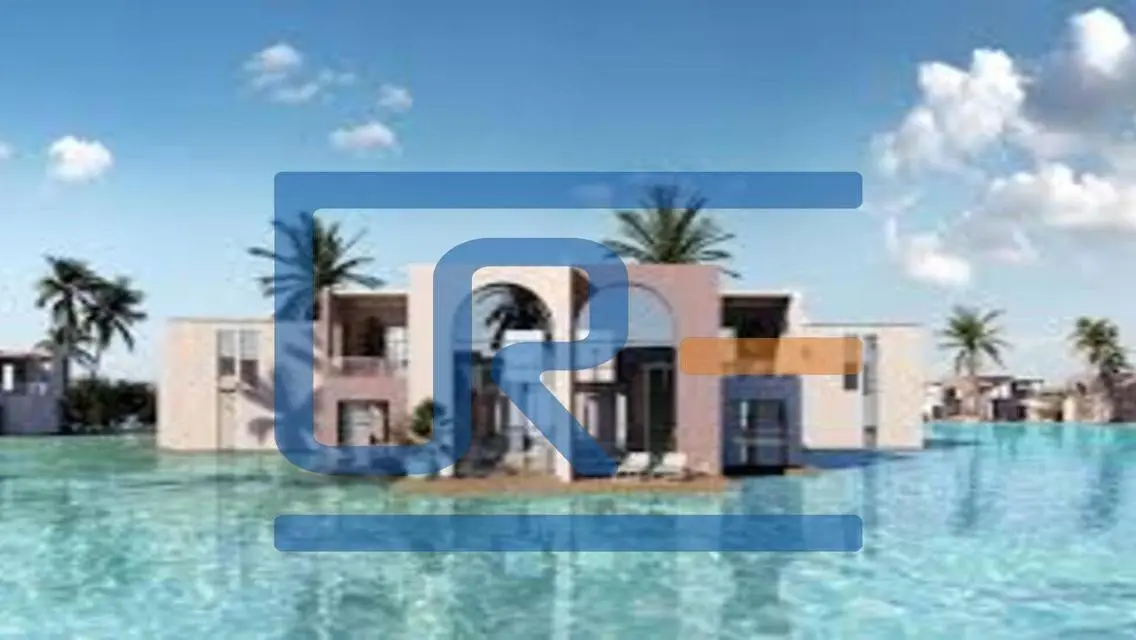 Aqua Chalet Direct on the lagoon For Sale In June