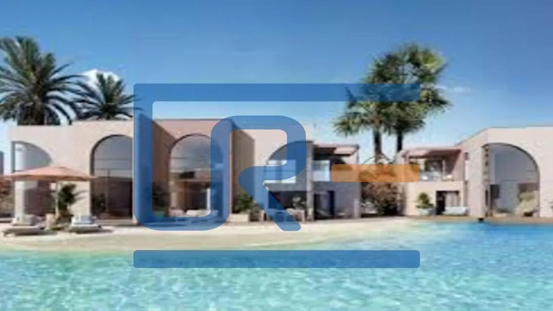 Aqua Chalet Direct on the lagoon For Sale In June