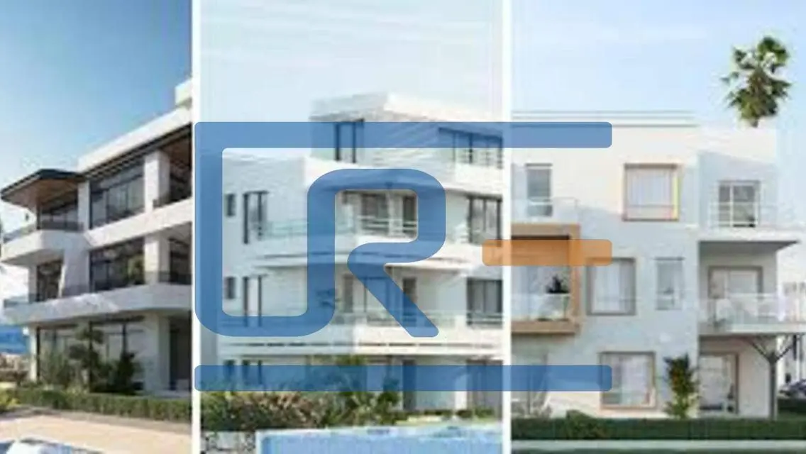 Aqua Chalet Direct on the lagoon For Sale In June