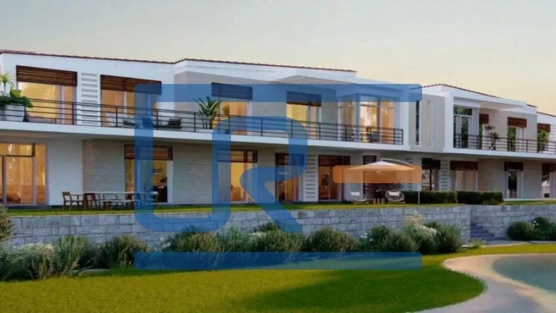 Aqua Chalet Direct on the lagoon For Sale In June