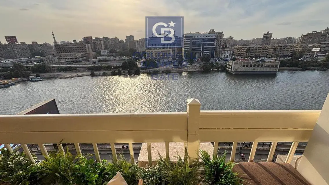 Furnished apartment on the Nile in Zamalek for ren