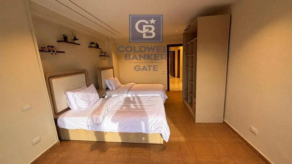 Furnished apartment on the Nile in Zamalek for ren
