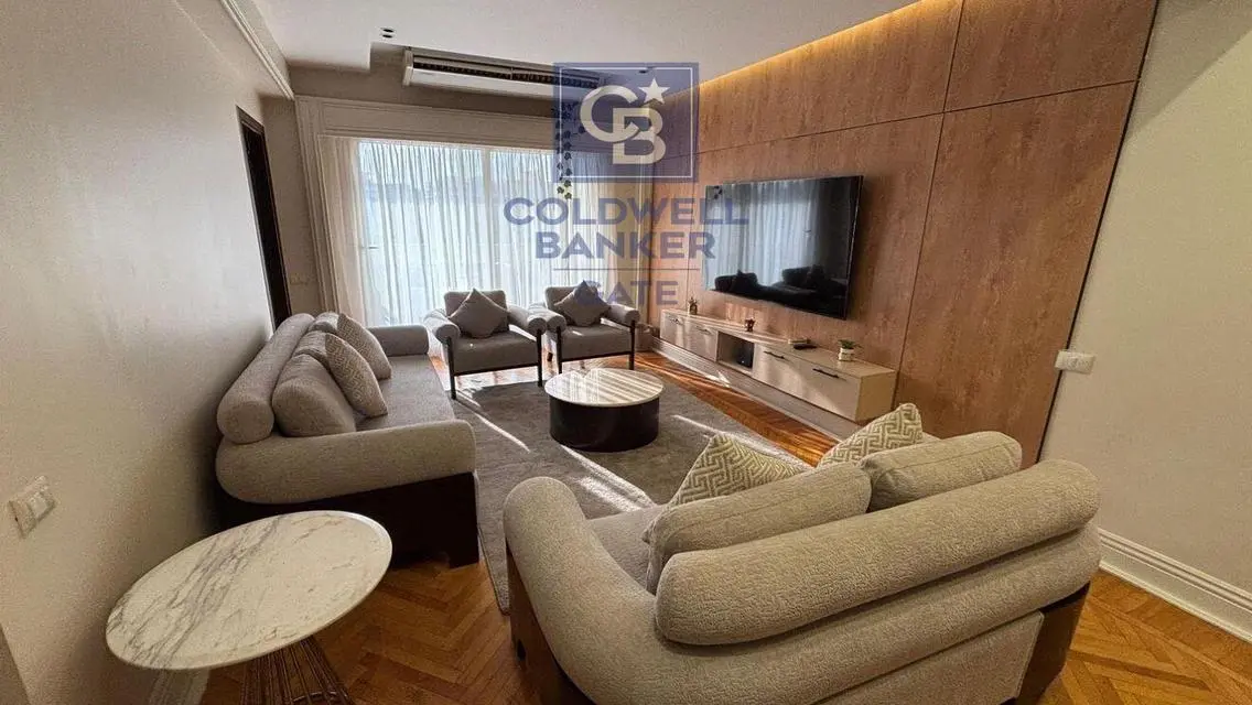 Furnished apartment on the Nile in Zamalek for ren