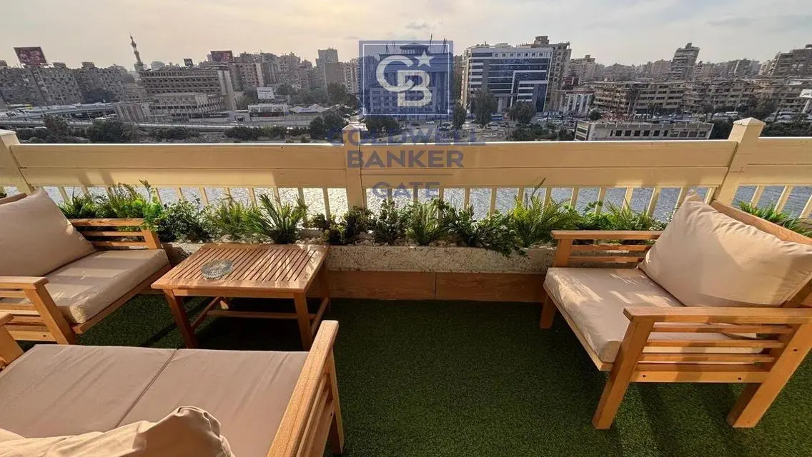 Furnished apartment on the Nile in Zamalek for ren