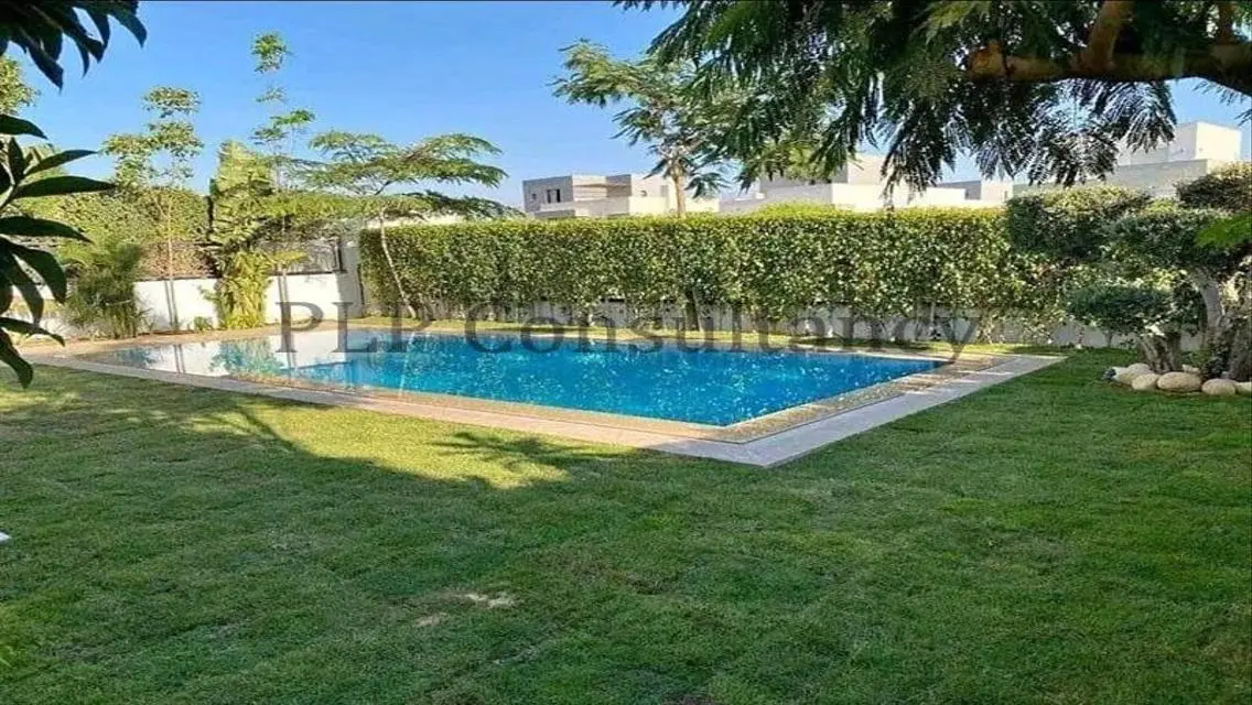 شقة فاخرة للبيع بمساحة 240 متر