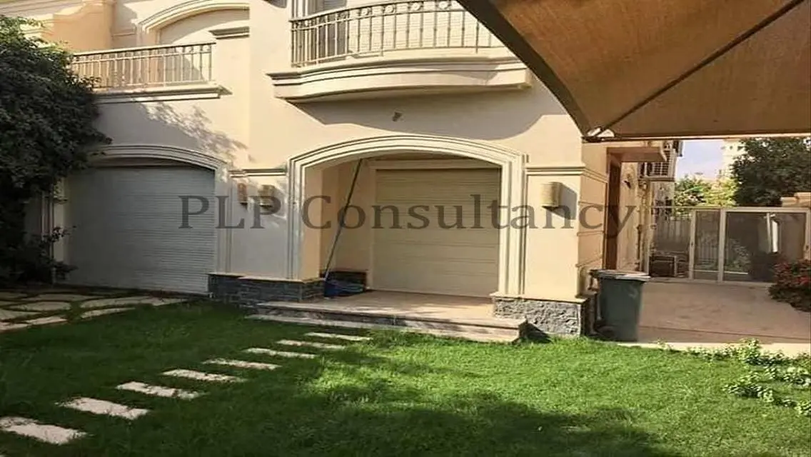 شقة فاخرة للبيع بمساحة 240 متر