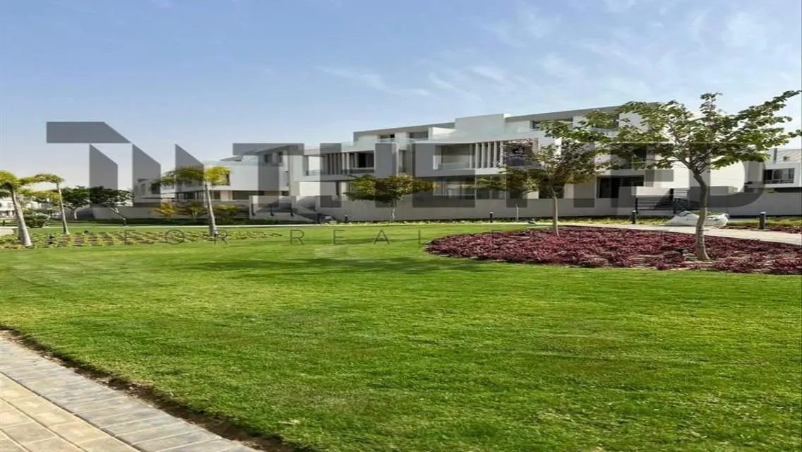 Luxury Property with Private Garden and Shared Pool