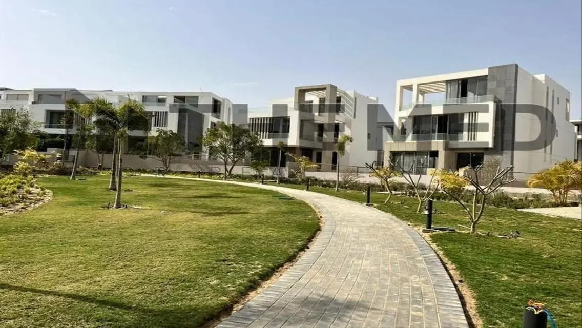 Luxury Property with Private Garden and Shared Pool