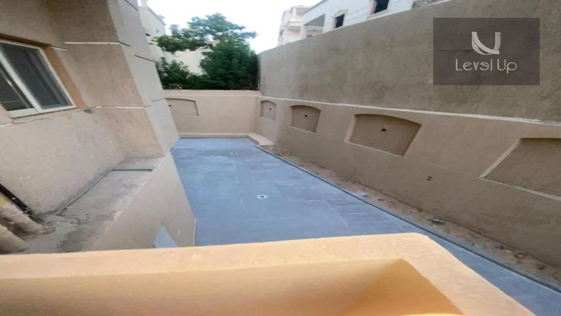 Luxury Commercial Unit for Sale