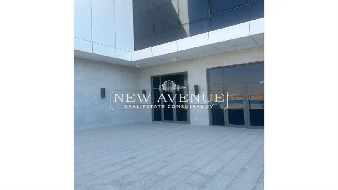 F&amp;B Retail Prime location in water way the hub
