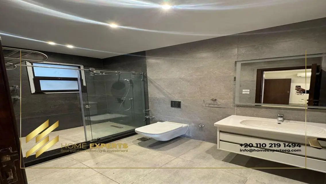 Semi furnished apartment for rent in Eastown