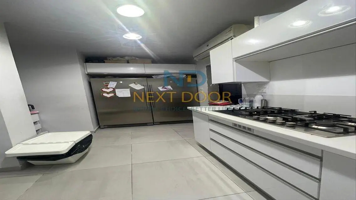 Apartment with Garden in Best Location in Sarai