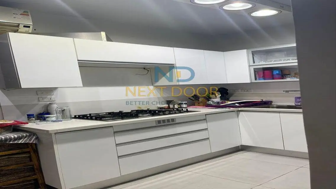 Apartment with Garden in Best Location in Sarai