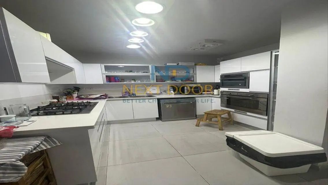 Apartment with Garden in Best Location in Sarai