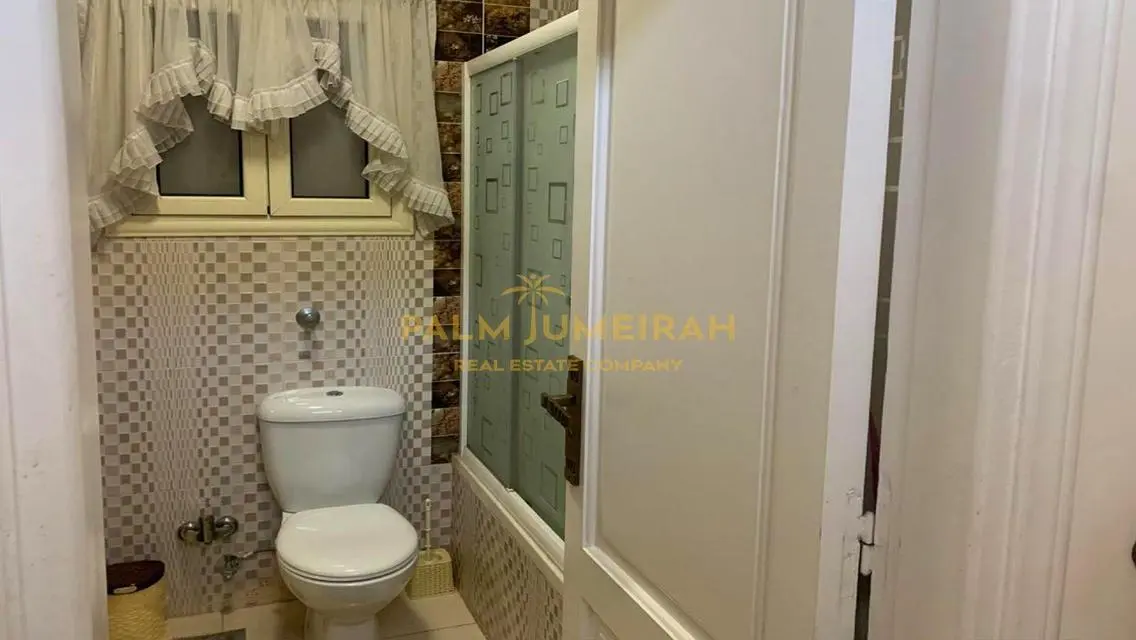 شقه للبيع 165 م كفر عبده شارع سكينة بنت الحسين