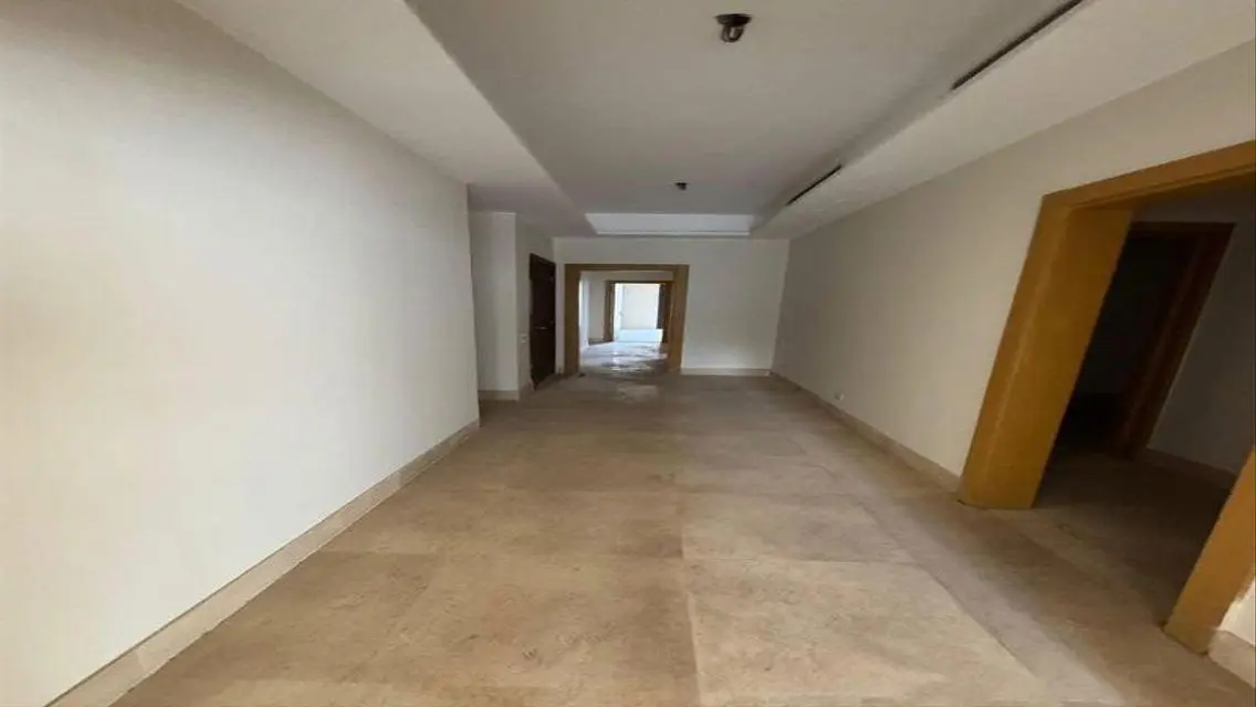 Super luxury finished apartment in Beverly Hills