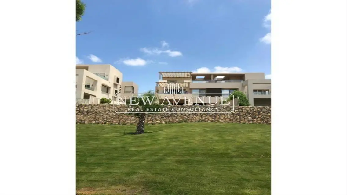 شاليه مفروش بالكامل بالروف فى هاسيندا باى