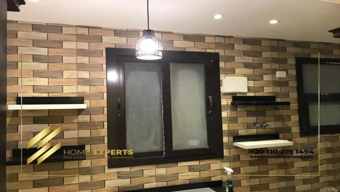 Apartment for rent in Eastown l kitchen &amp; ACs