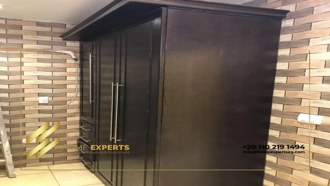 Apartment for rent in Eastown l kitchen &amp; ACs
