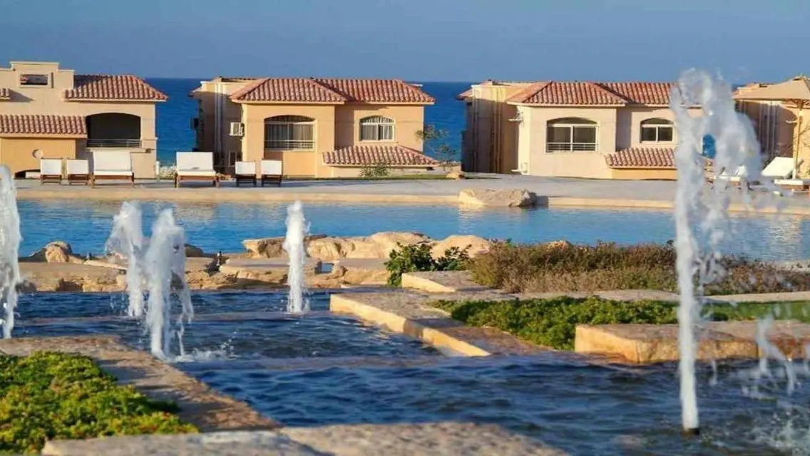 تاون هاوس 150م Full Sea View بـ تلال العين السخنة