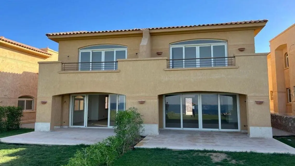 تاون هاوس 150م Full Sea View بـ تلال العين السخنة