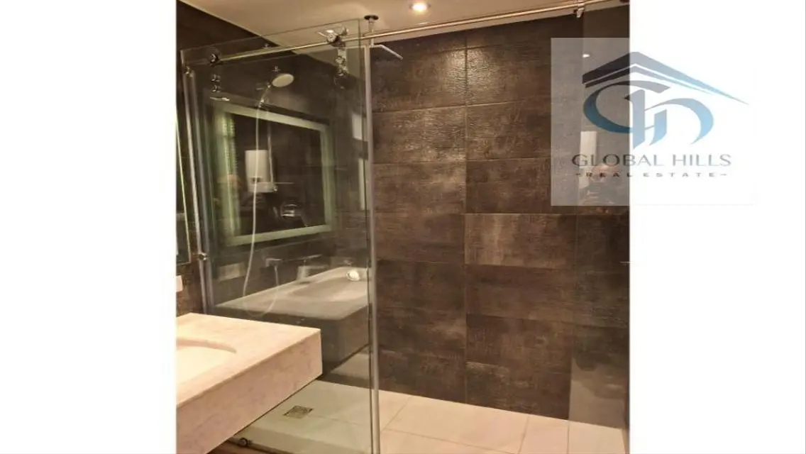 Apartment forsale in eastown fully finished+garden