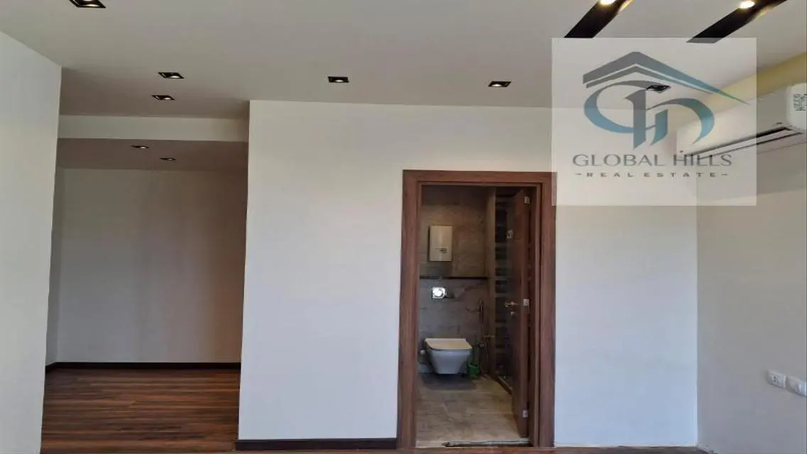 Apartment forsale in eastown fully finished+garden