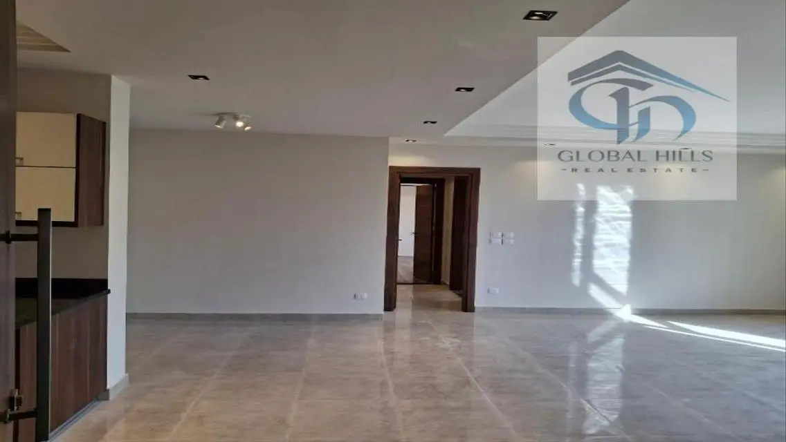 Apartment forsale in eastown fully finished+garden