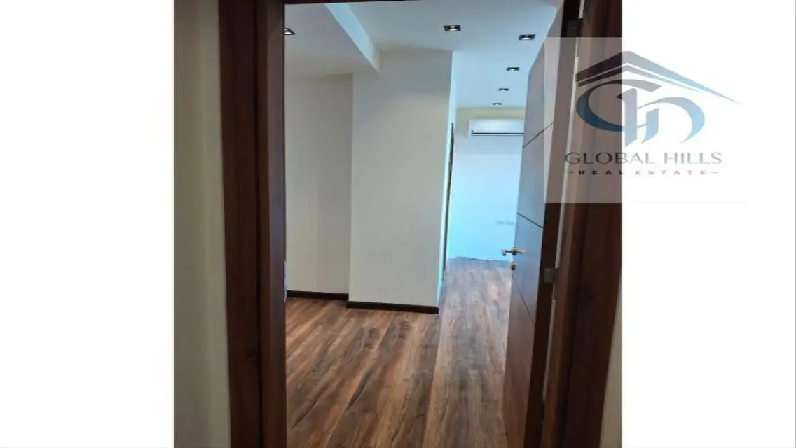 Apartment forsale in eastown fully finished+garden