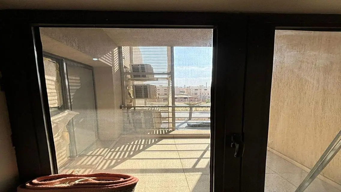 بنتهاوس مع روف للبيع في زيد إيست