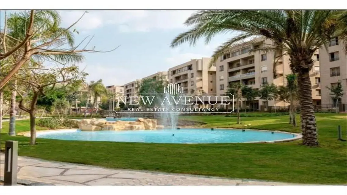 Apartment view landscape - water features - The Square