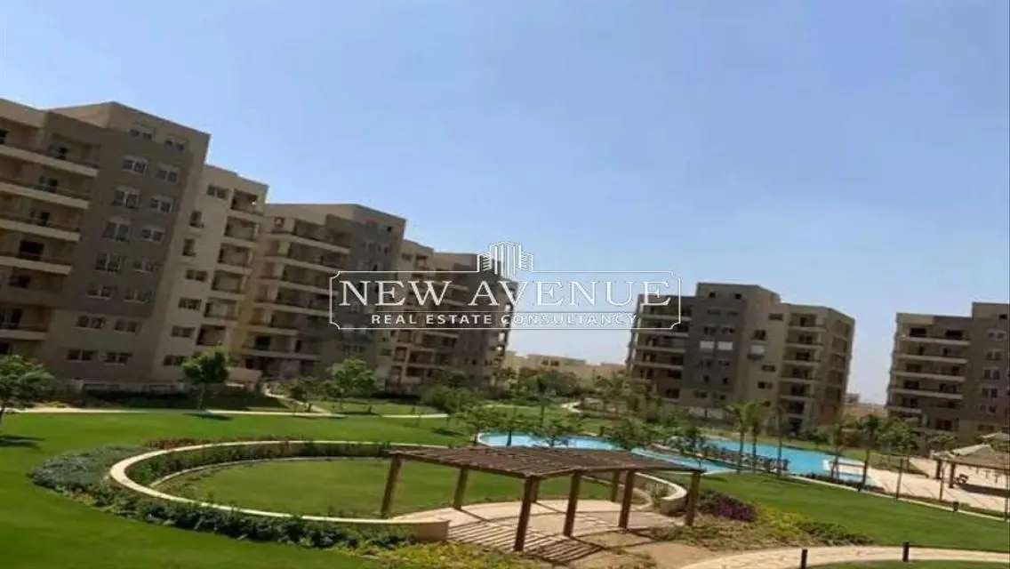 Apartment view landscape - water features - The Square