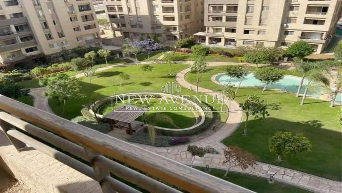 Apartment view landscape - water features - The Square