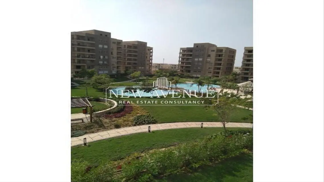 Apartment view landscape - water features - The Square