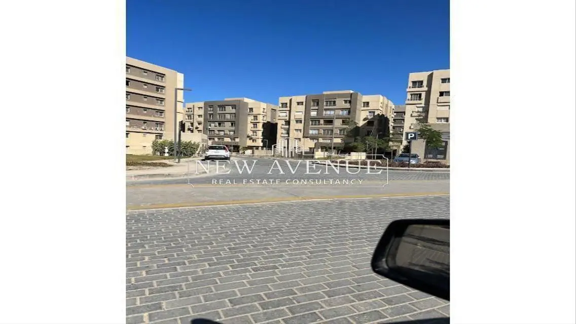 Apartment view landscape - water features - The Square